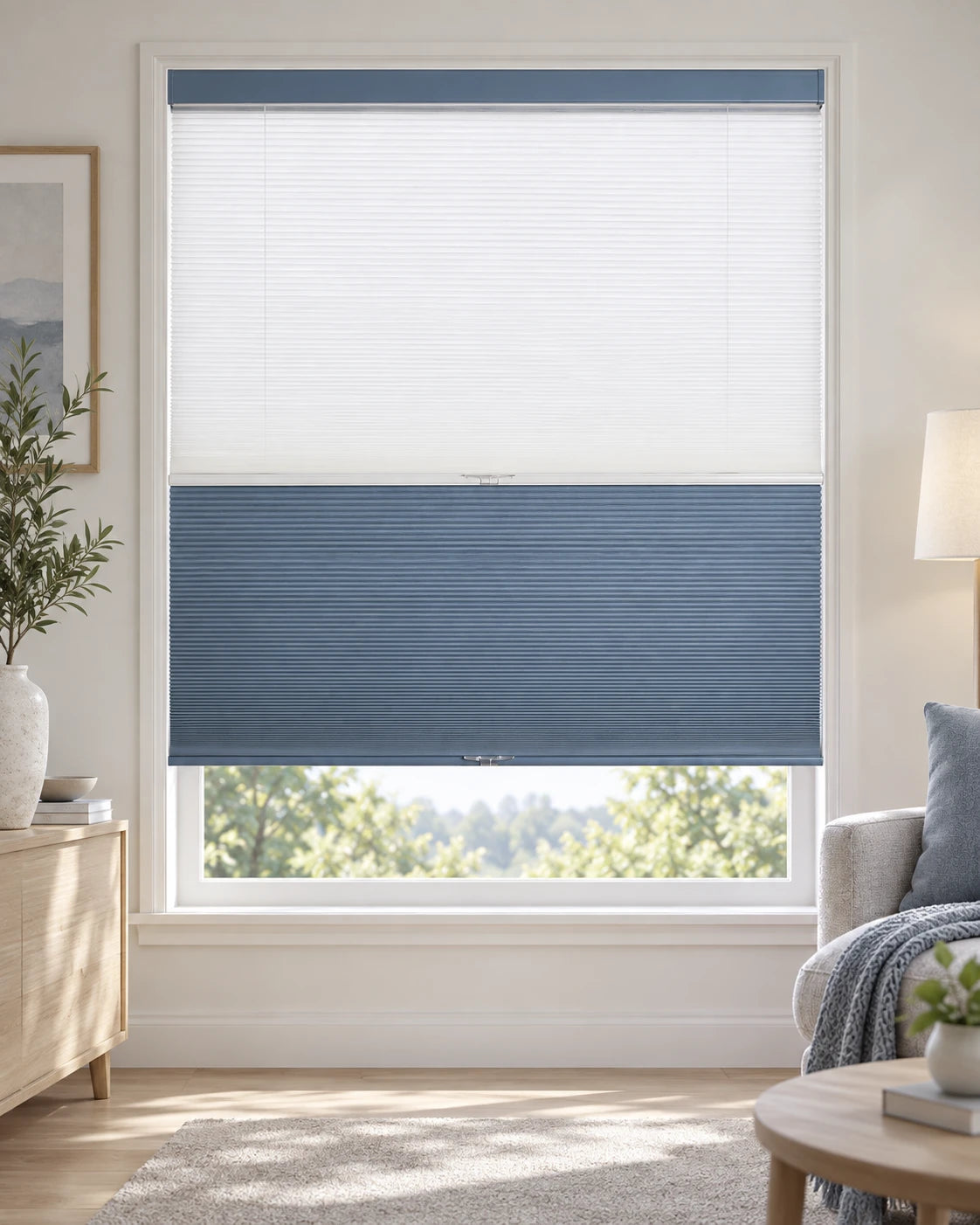 Day-and-night honeycomb shade
