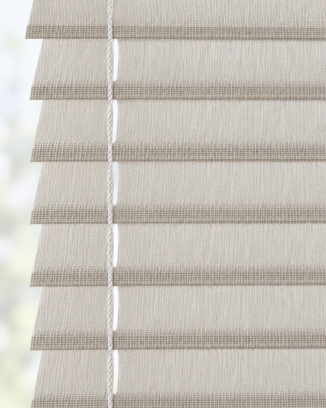 Horizontal fabric blinds · Fabric texture